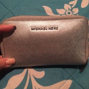Miachel Kors wallet